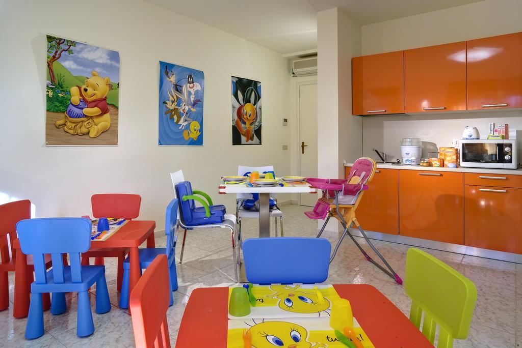 Hotel La Baia Diano Marina Esterno foto